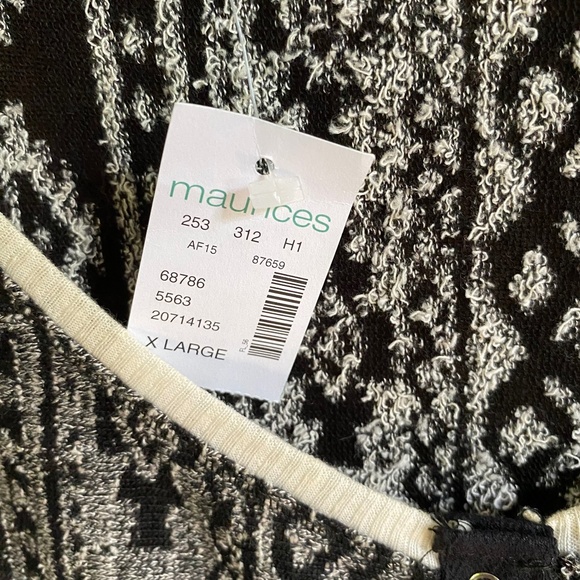 Maurices Long Sleeve Top Size XL - Picture 6 of 8